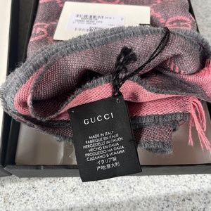 Gucci Gray and Pink Scarf NWT